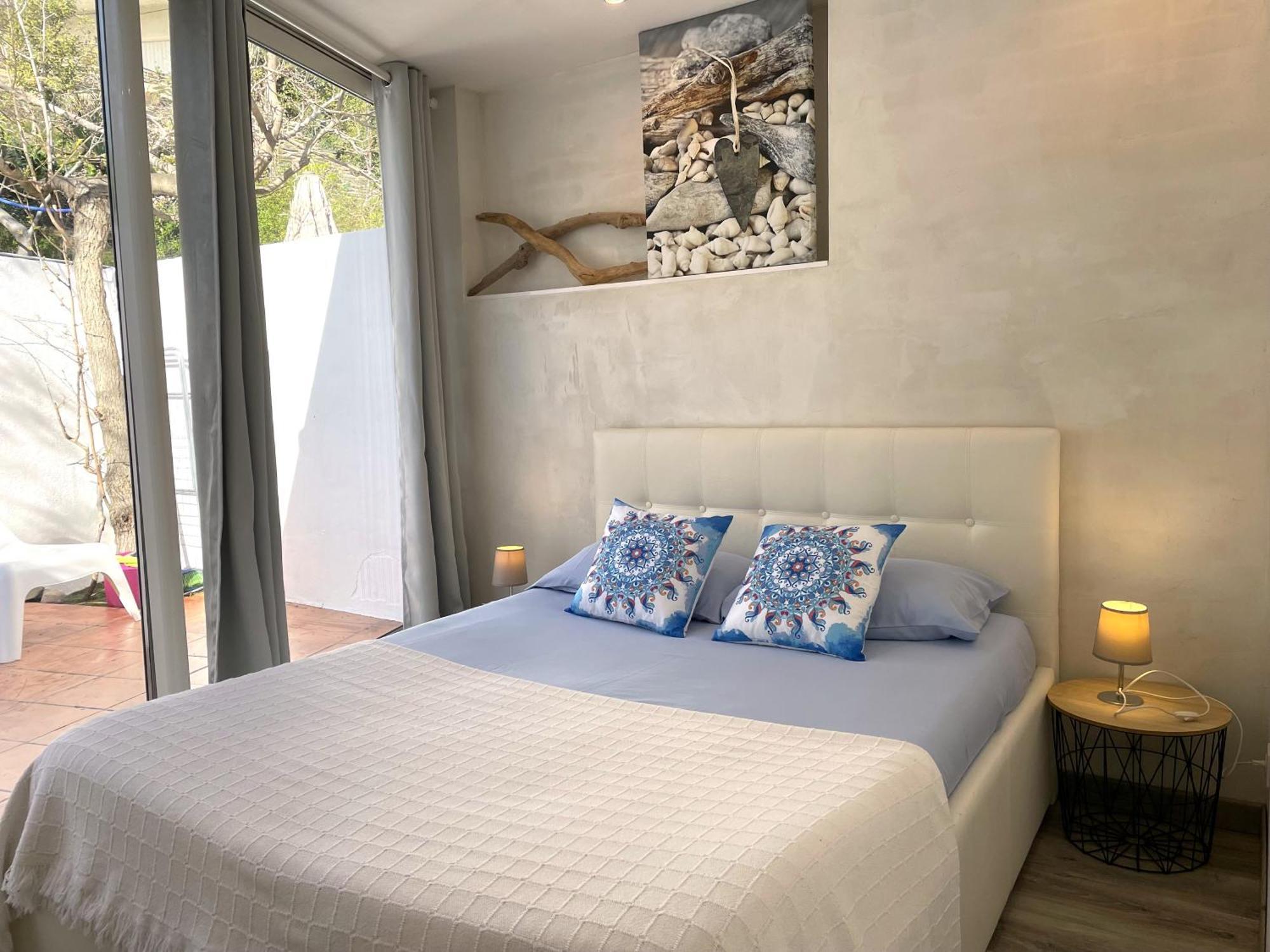 Tusquets - Apartamento Con Vistas Al Mar กาดาเกส ภายนอก รูปภาพ
