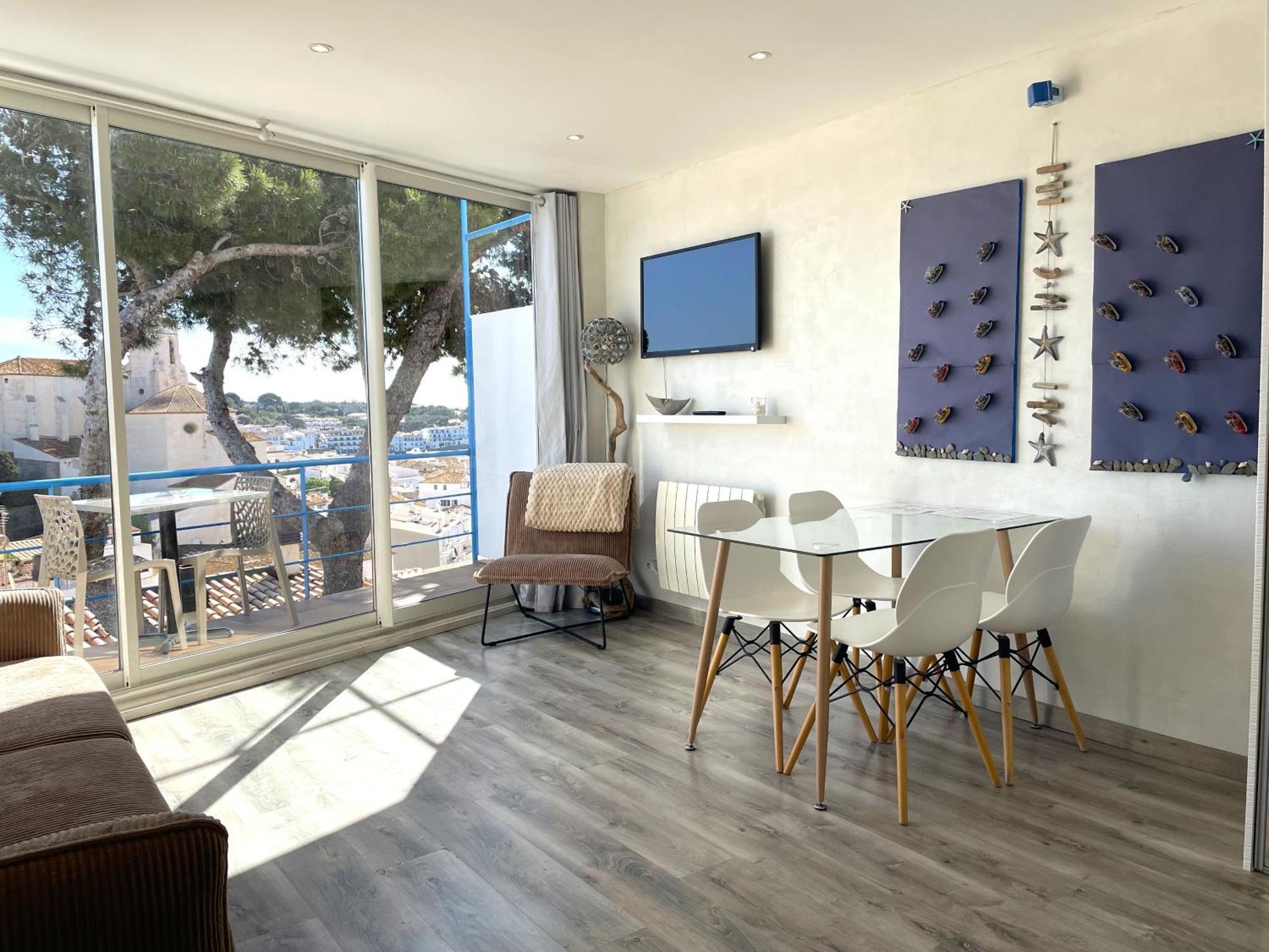 Tusquets - Apartamento Con Vistas Al Mar กาดาเกส ภายนอก รูปภาพ